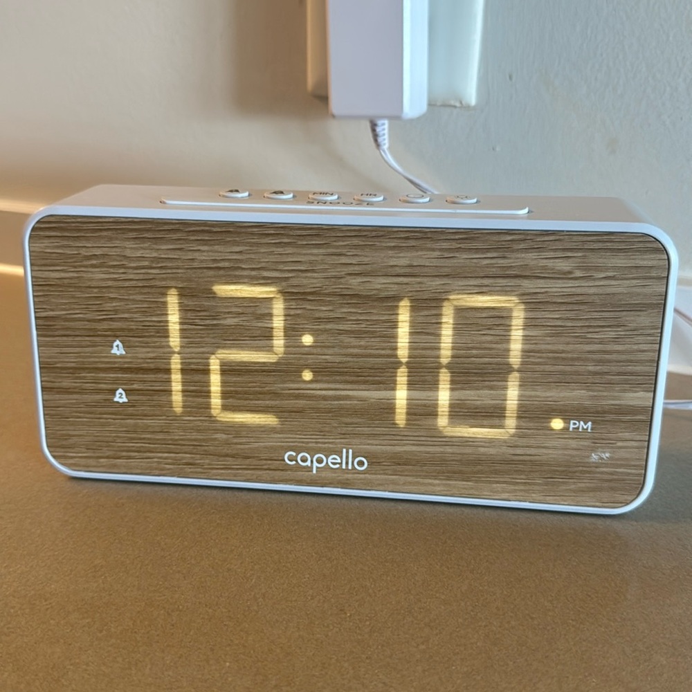 Capello Digital Alarm Clock